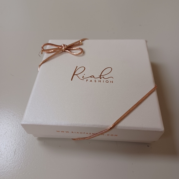 Confetti glitter sparkle earrings - Picture 4 of 10